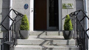 Unclassified image, 5 of 37, button - The Craibstone Suites (Aberdeen)