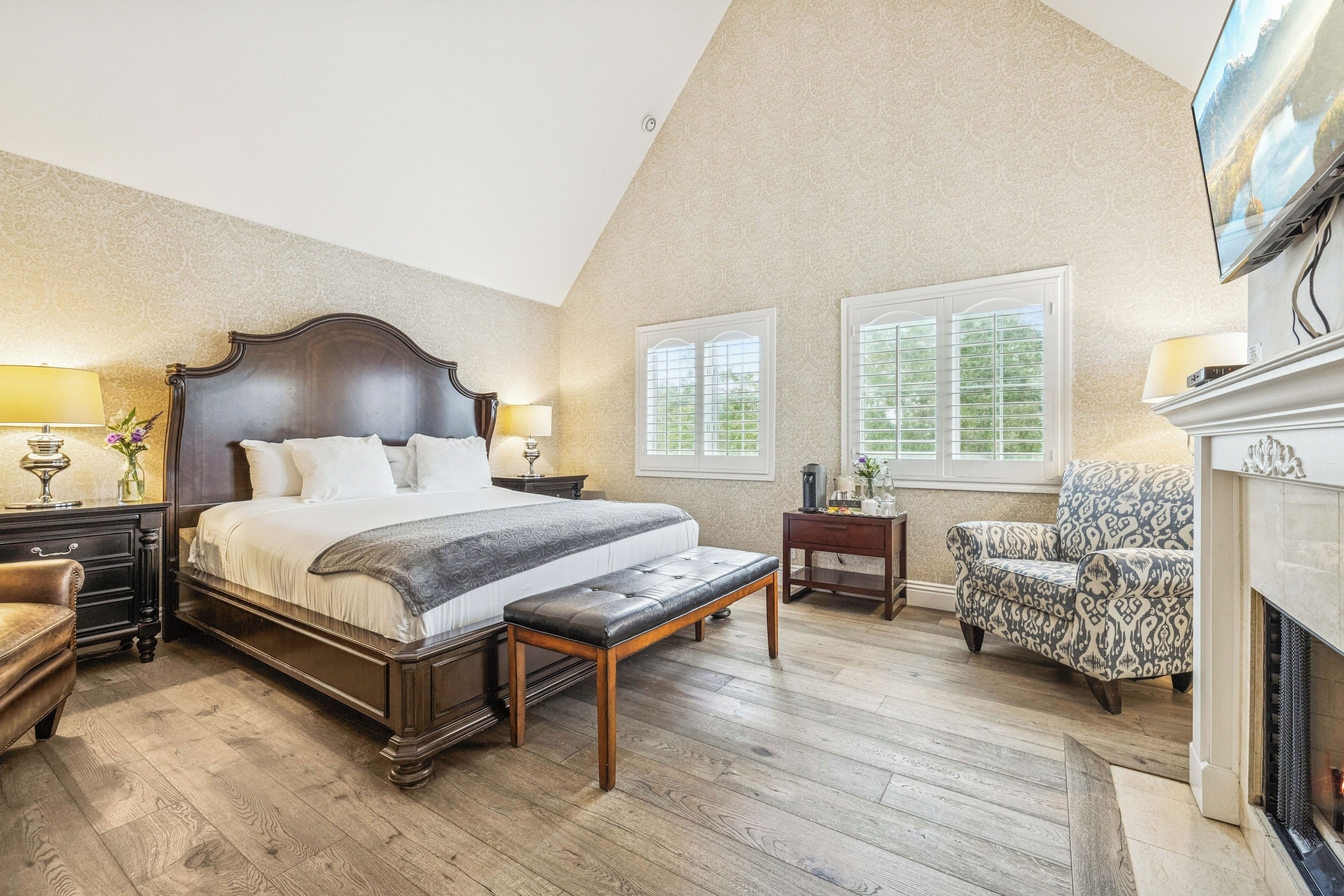 Egyptian cotton sheets, premium bedding, down duvets, pillow-top beds