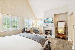 Habitación doble Premium (Room 12 - PREMIUM KING) | Sábanas de algodón egipcio, ropa de cama de alta calidad y edredón