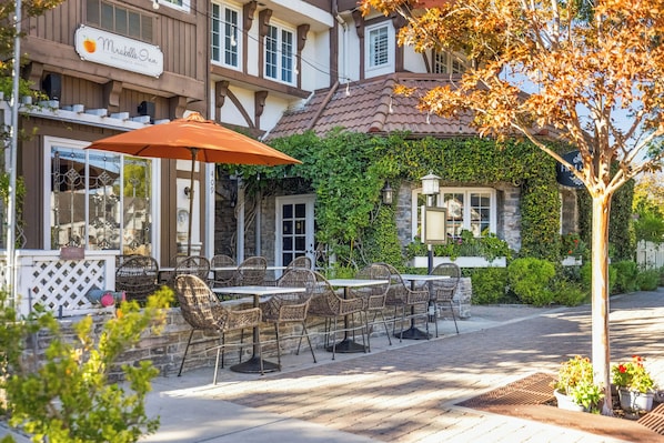 Vista frontal de la propiedad