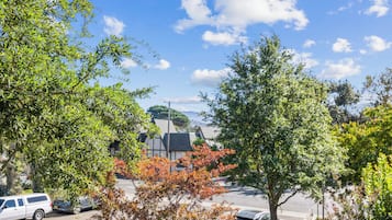 Chambre Double Luxe, 1 trÚs grand lit (Room 06 - LUXURY PREMIUM ) | Draps en coton égyptien, literie de qualité supérieure