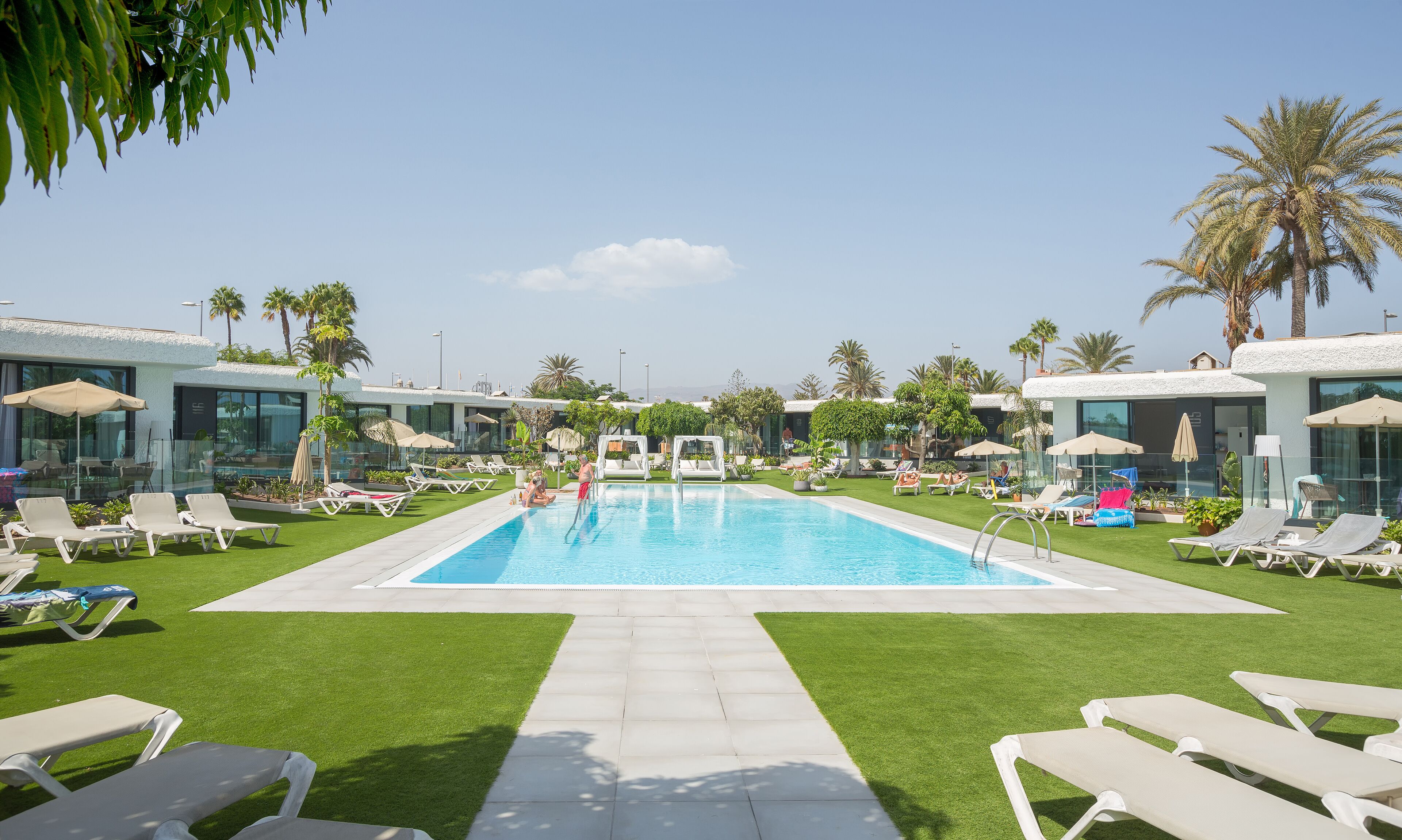 2 outdoor pools, pool umbrellas, sun loungers