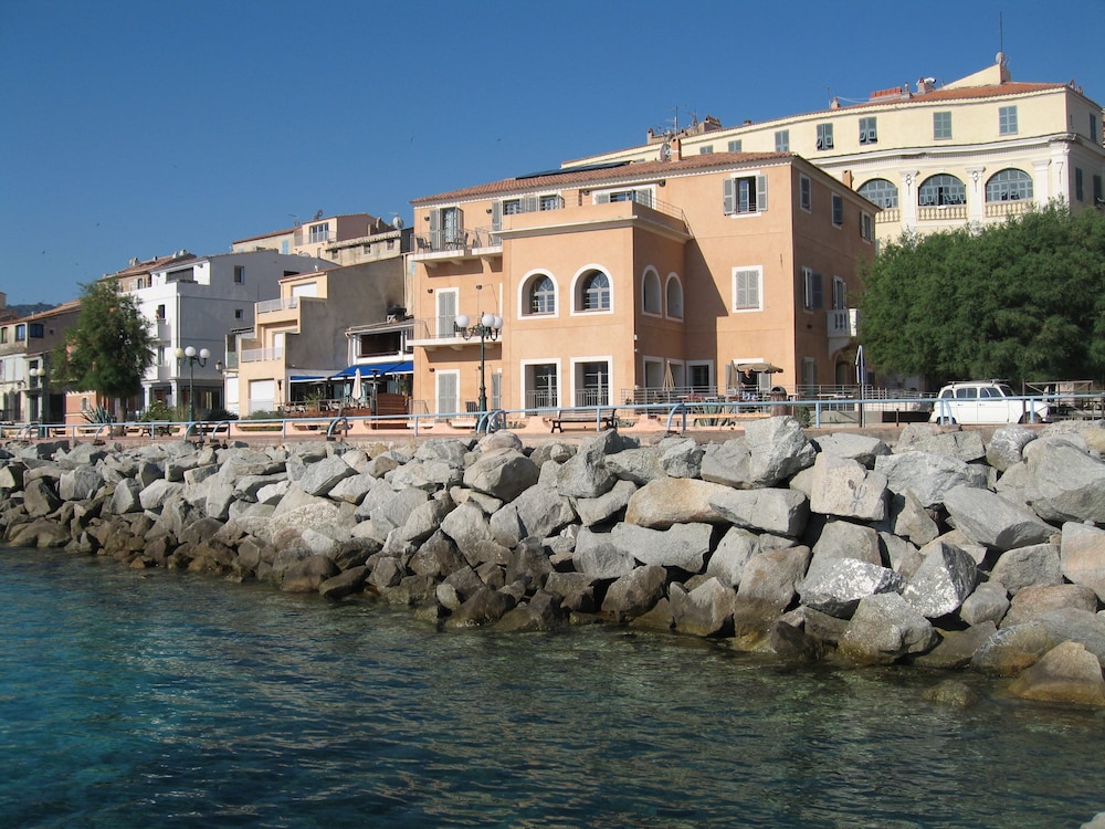 Photo of Hôtel Perla Rossa