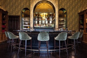 Bar (en la propiedad)