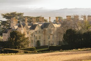 Property grounds - Dumbleton Hall Hotel (Evesham)