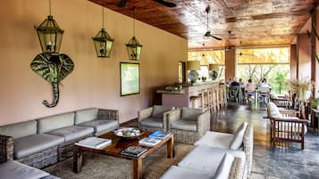 Khu sảnh