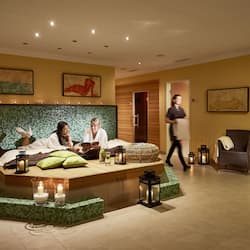 Couples treatment room(s), sauna, steam room, body treatments