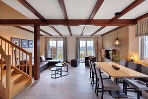 3 habitaciones, muebles diferentes y cortinas blackout 