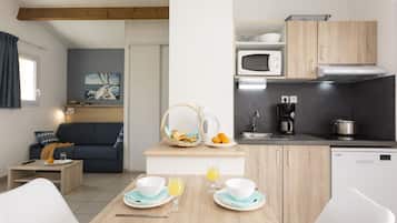 Studio | Cots/infant beds, free WiFi, bed sheets