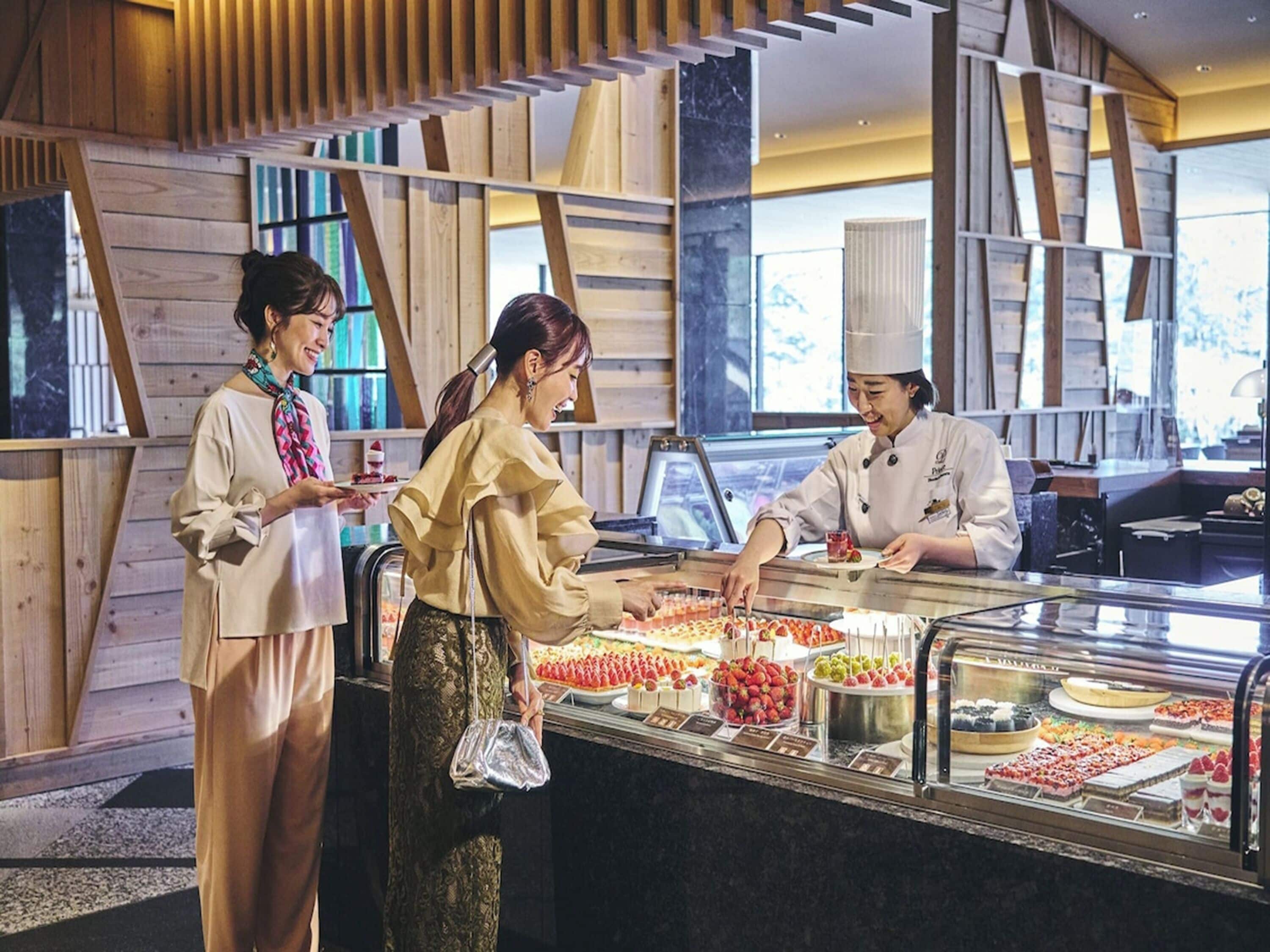 3 间餐厅，供应早餐、午餐和晚餐