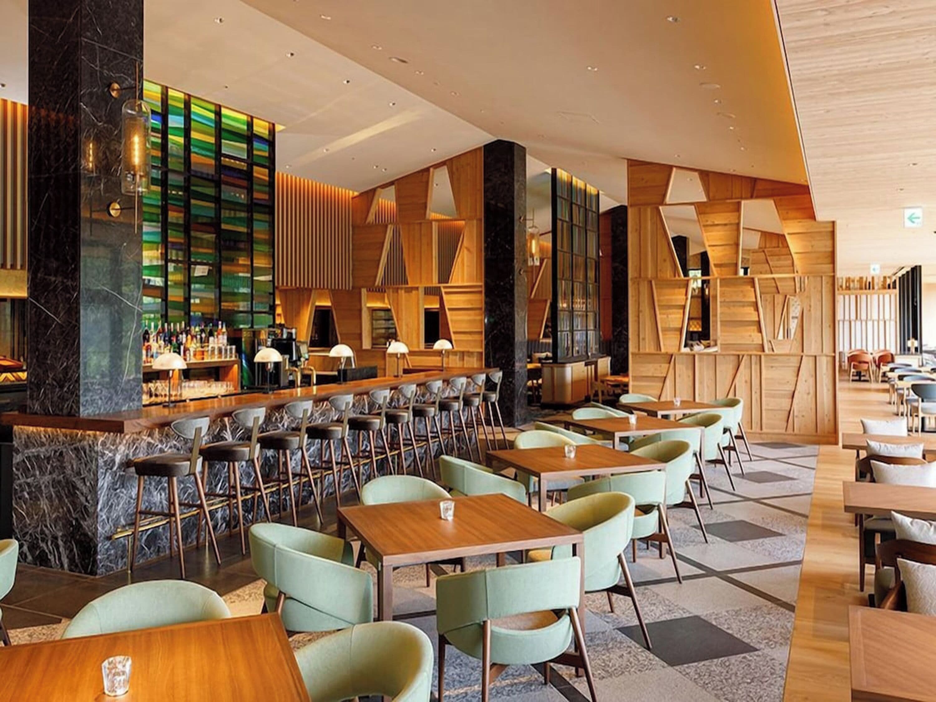 3 restaurants, breakfast, lunch, dinner served; japanese cuisine