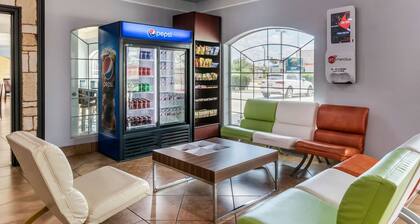 Quality Inn & Suites at The Outlets Mercedes/Weslaco