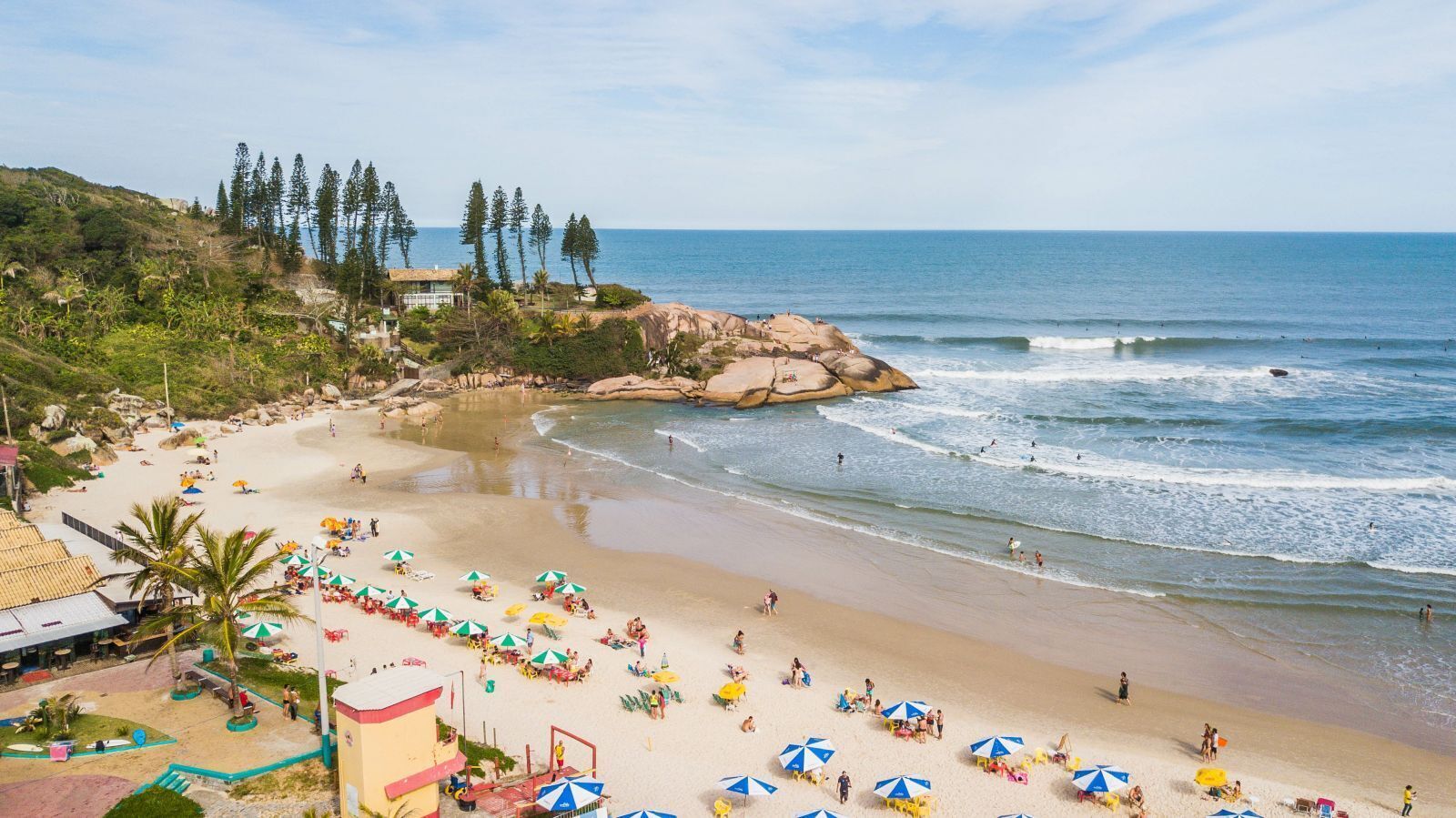 Perto da praia, serviço de traslado de/para a praia 