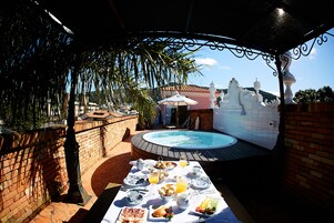 樓中樓客房, 私人泳池 | 浴室 | 風筒、浴袍、拖鞋、提供毛巾