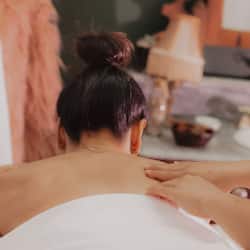 Couples treatment rooms, body treatments, hydrotherapy, aromatherapy