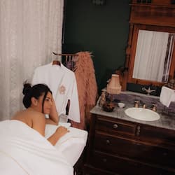 Couples treatment rooms, body treatments, hydrotherapy, aromatherapy