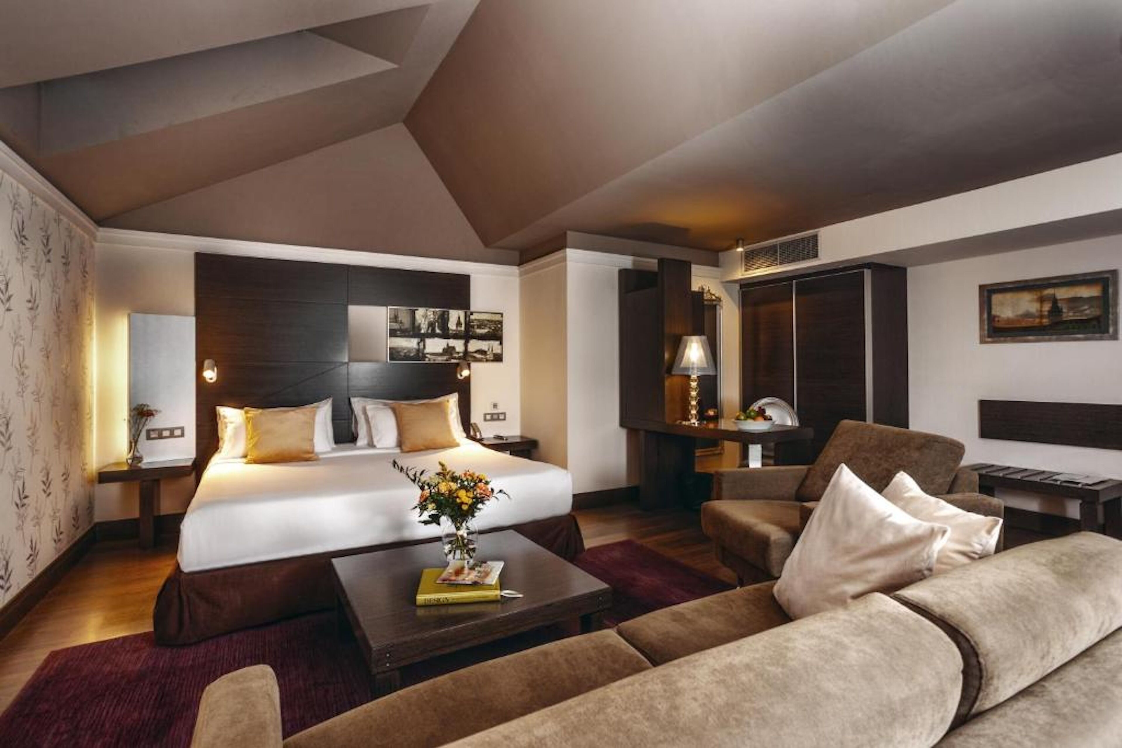 Habitació doble superior | Roba de llit hipoal·lergògena i matalassos de la marca Select Comfort 