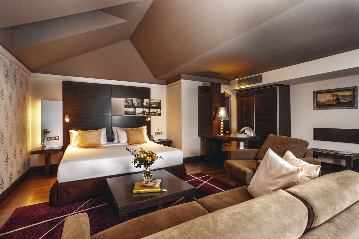 Superior Double Attic room | Hypo-allergenic bedding available, Select Comfort beds, minibar