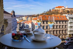 Suite Majestueuse, 1 chambre, balcon, vue ville | Vue de la chambre