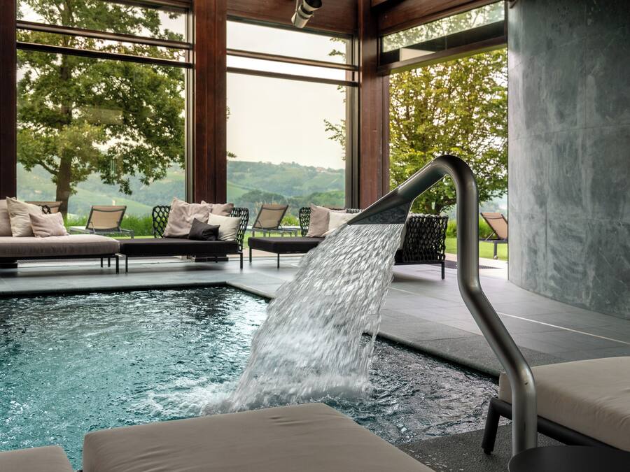 Sauna, boblebad, dampbad, tyrkisk bad/hammam, kropsbehandlinger