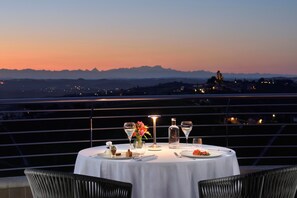 Premium bedding, Select Comfort beds, minibar, in-room safe - Il Boscareto Resort & Spa (Serralunga d'Alba)