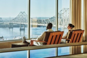 Couples treatment rooms, hot tub, body treatments, aromatherapy - Four Seasons Hotel St Louis (St. Louis)