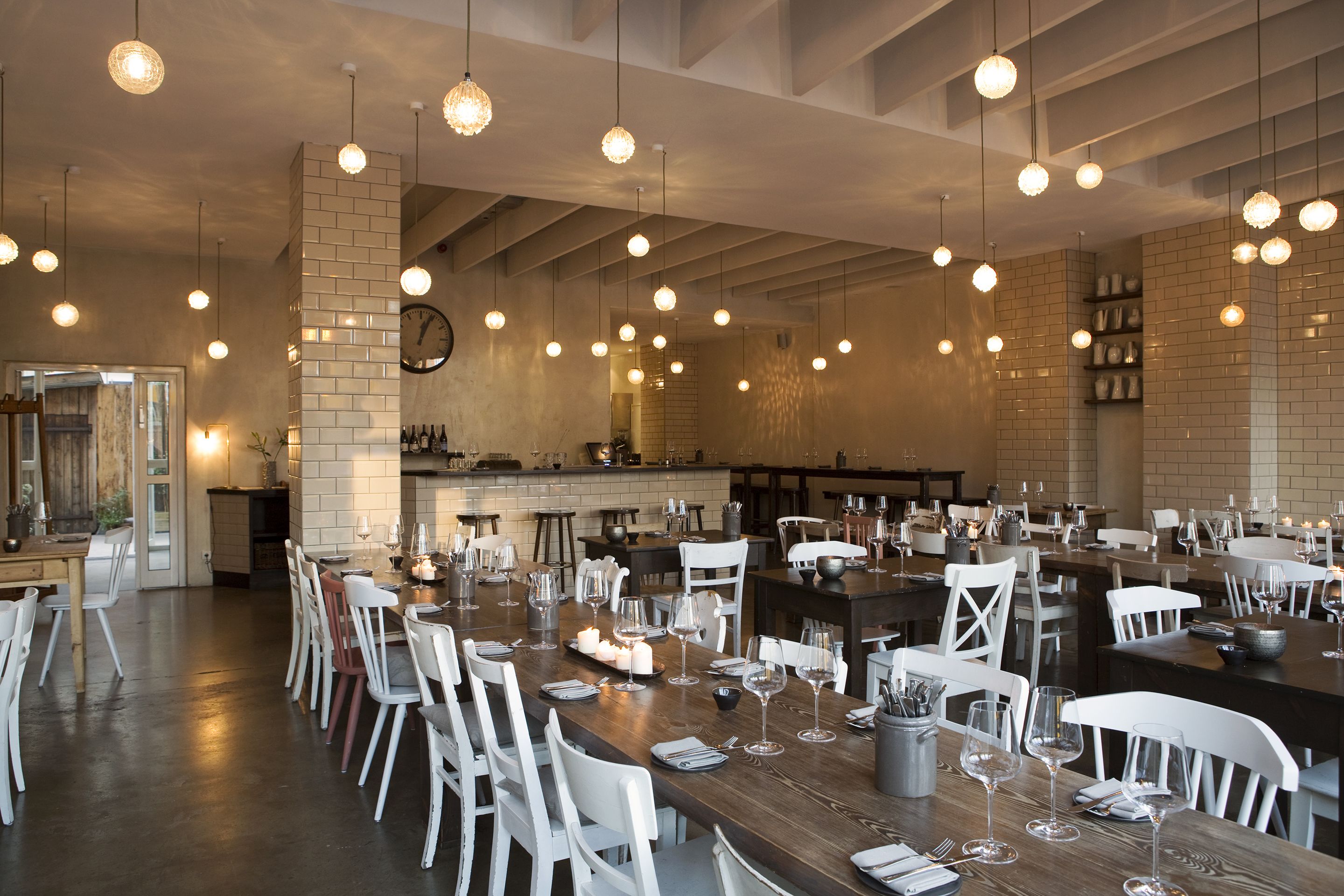 Breakfast and dinner served, international cuisine