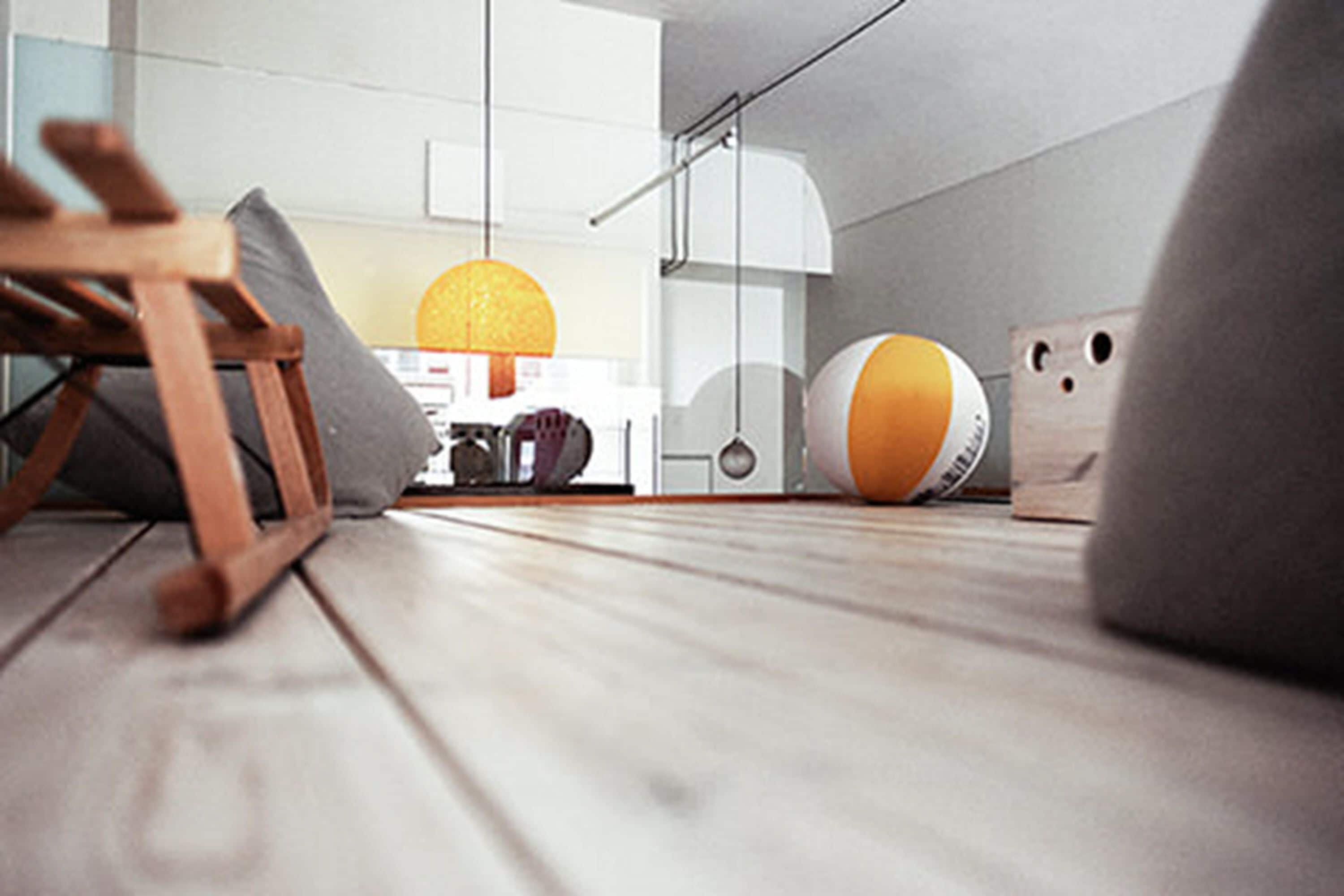 luxus | premium bedding, blackout curtains, iron/ironing board, free wifi