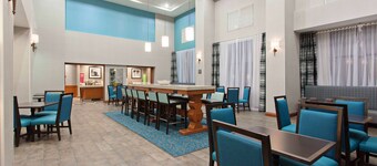 Hampton Inn & Suites Clovis-Airport North