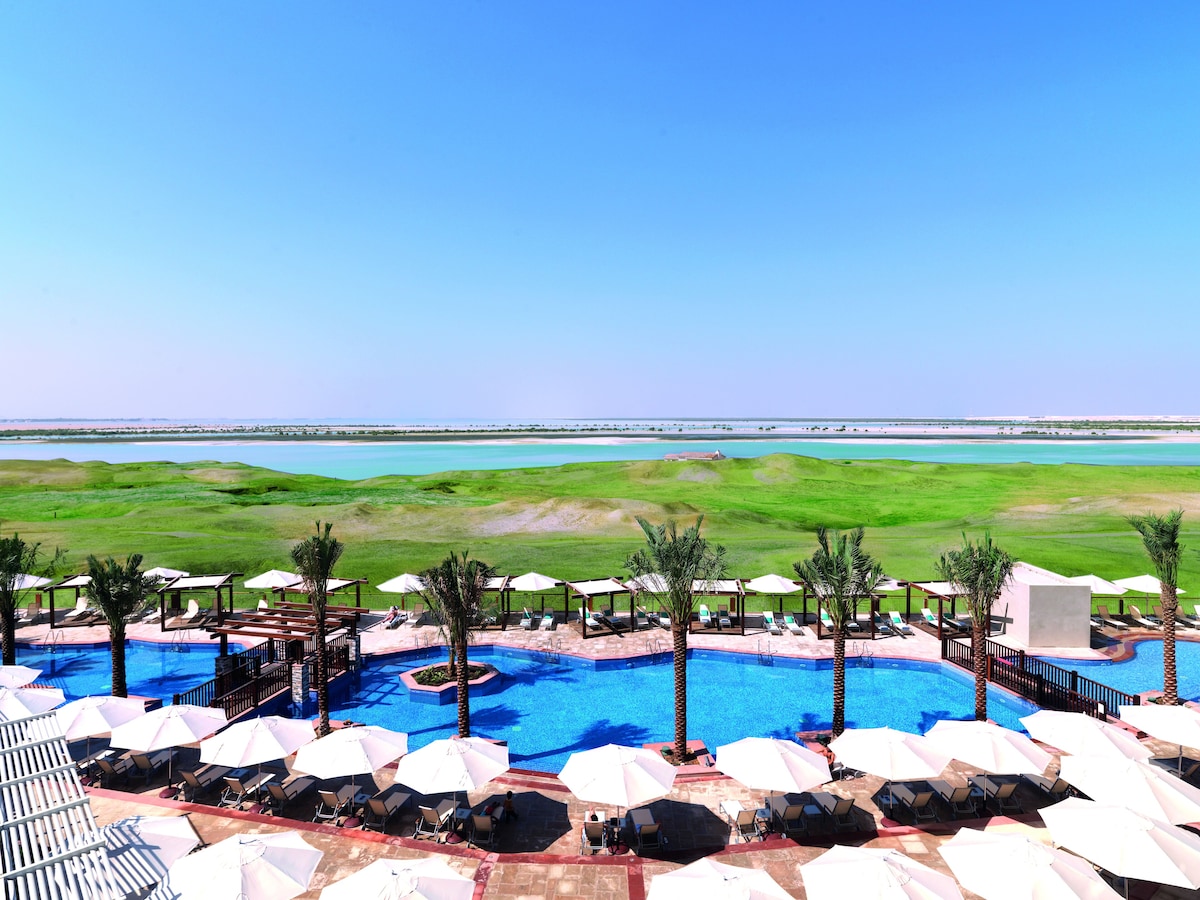 Radisson Blu Hotel, Abu Dhabi Yas Island Reviews, Deals & Photos 2024