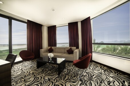 Radisson Blu Hotel, Abu Dhabi Yas Island - Image 5