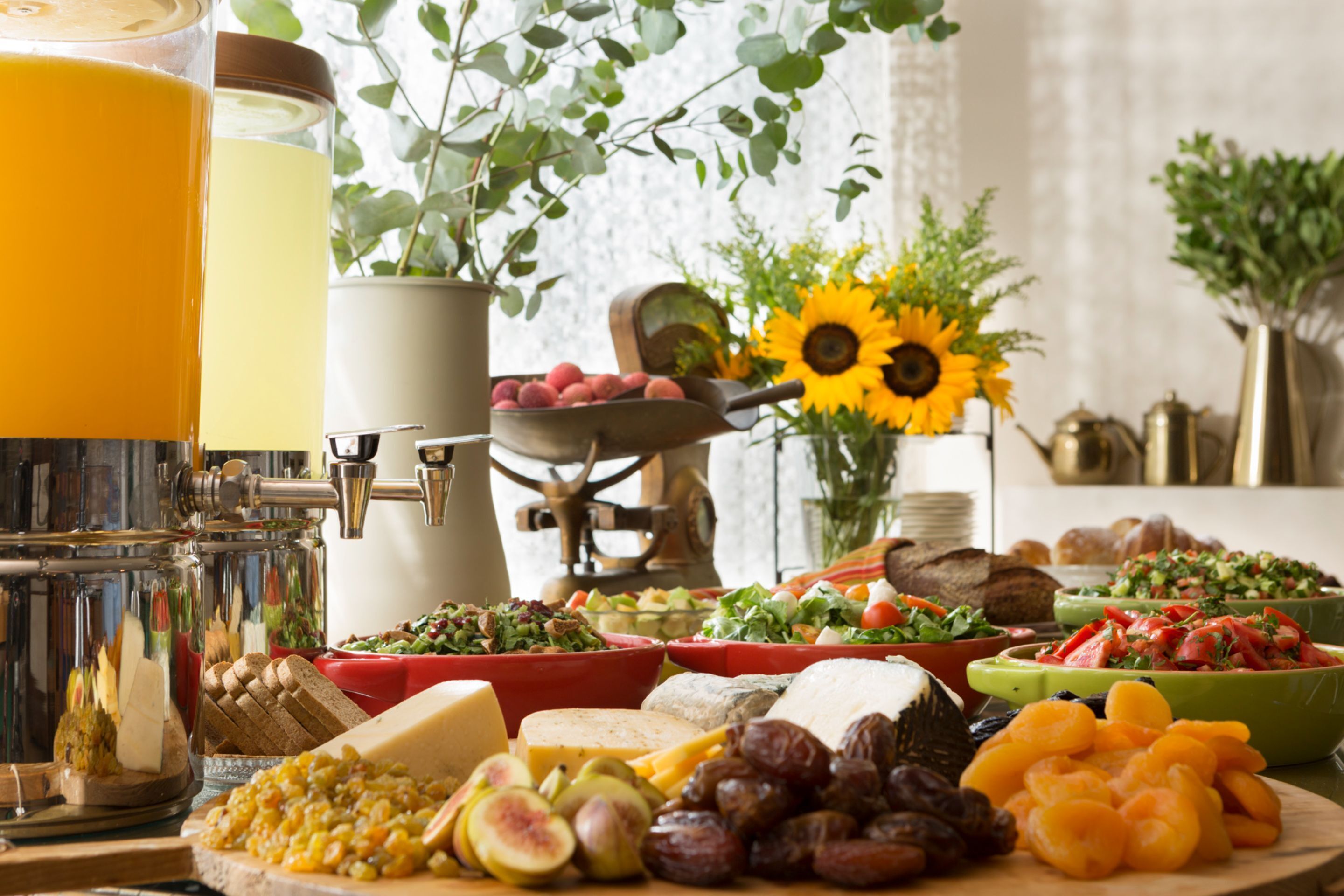 daily buffet breakfast (ils 100 per person)