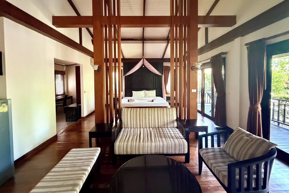 Premier Villa, 1 King Bed, Terrace, Mountain View | Desk, blackout curtains, iron/ironing board (on request)