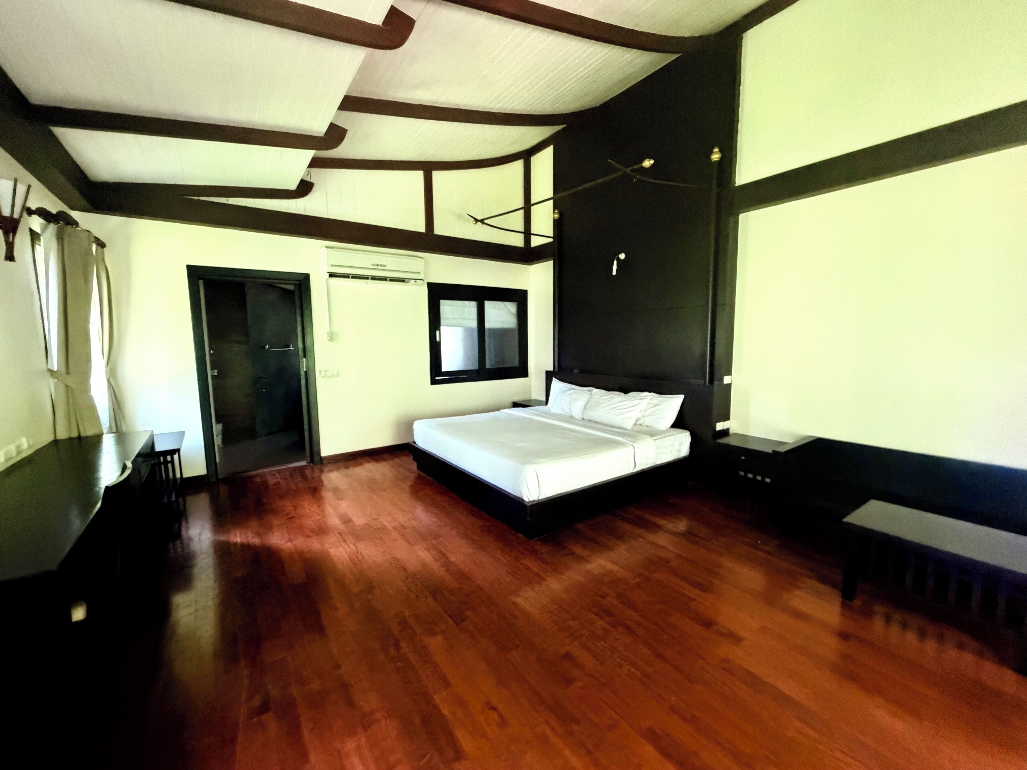 Deluxe Double Room, 1 King Bed, Terrace, Garden View | Bathroom