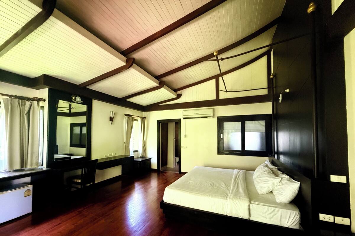 Deluxe Double Room, 1 King Bed, Terrace, Garden View | Desk, blackout curtains, iron/ironing board (on request)