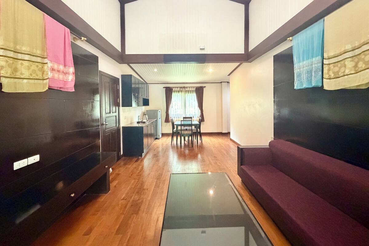Family Villa, 2 Bedrooms, Terrace, Garden View | Living area