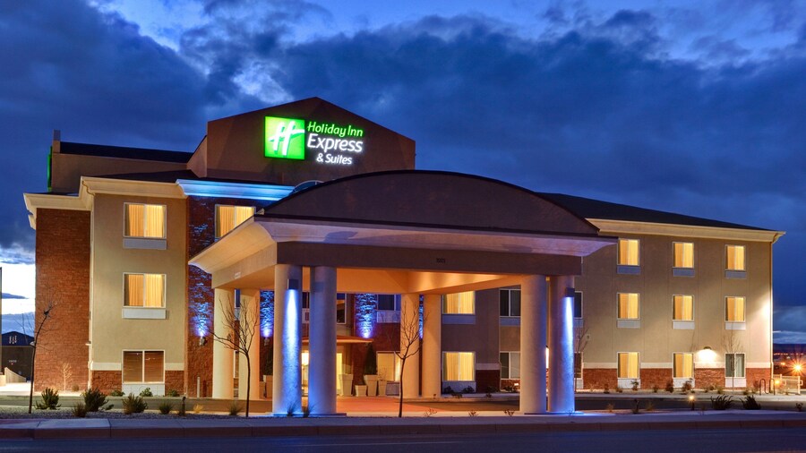 Holiday Inn Express Hotel & Suites Albuquerque Airport by IHG