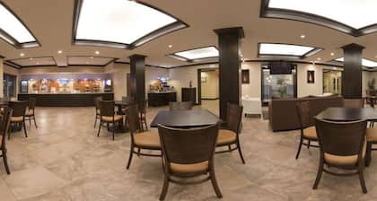 Holiday Inn Express Hotel & Suites Albuquerque Airport by IHG