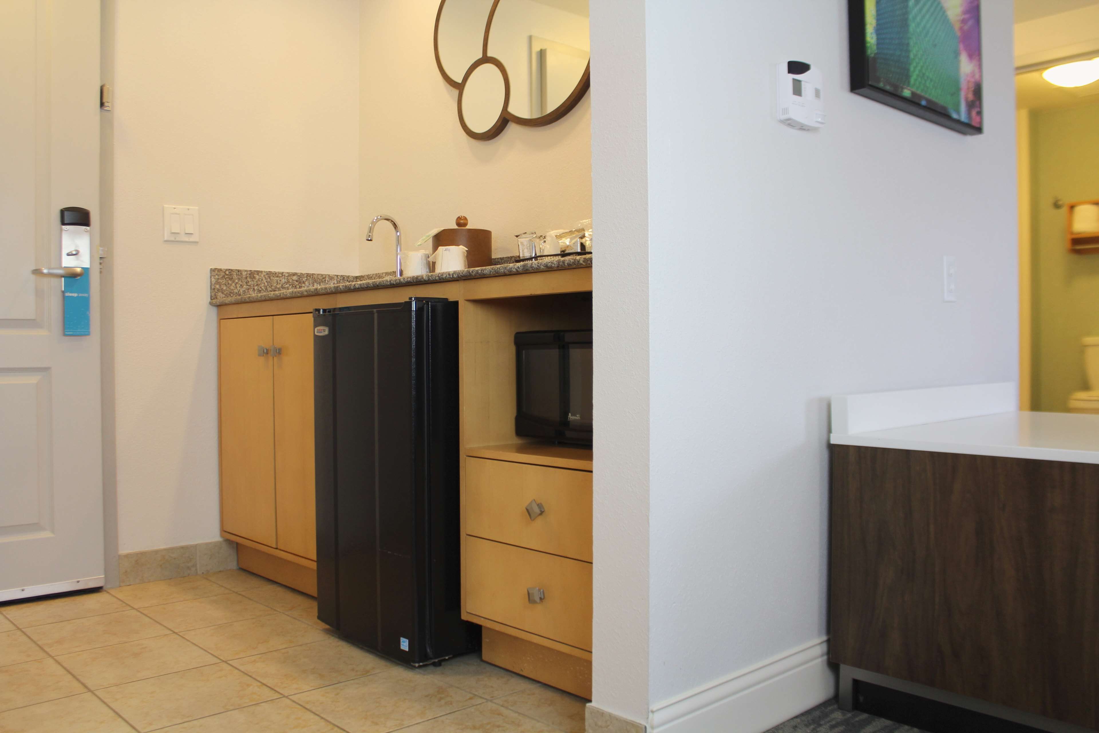 studio suite, 1 king bed with sofa bed | desk, blackout curtains, soundproofing, iron/ironing board