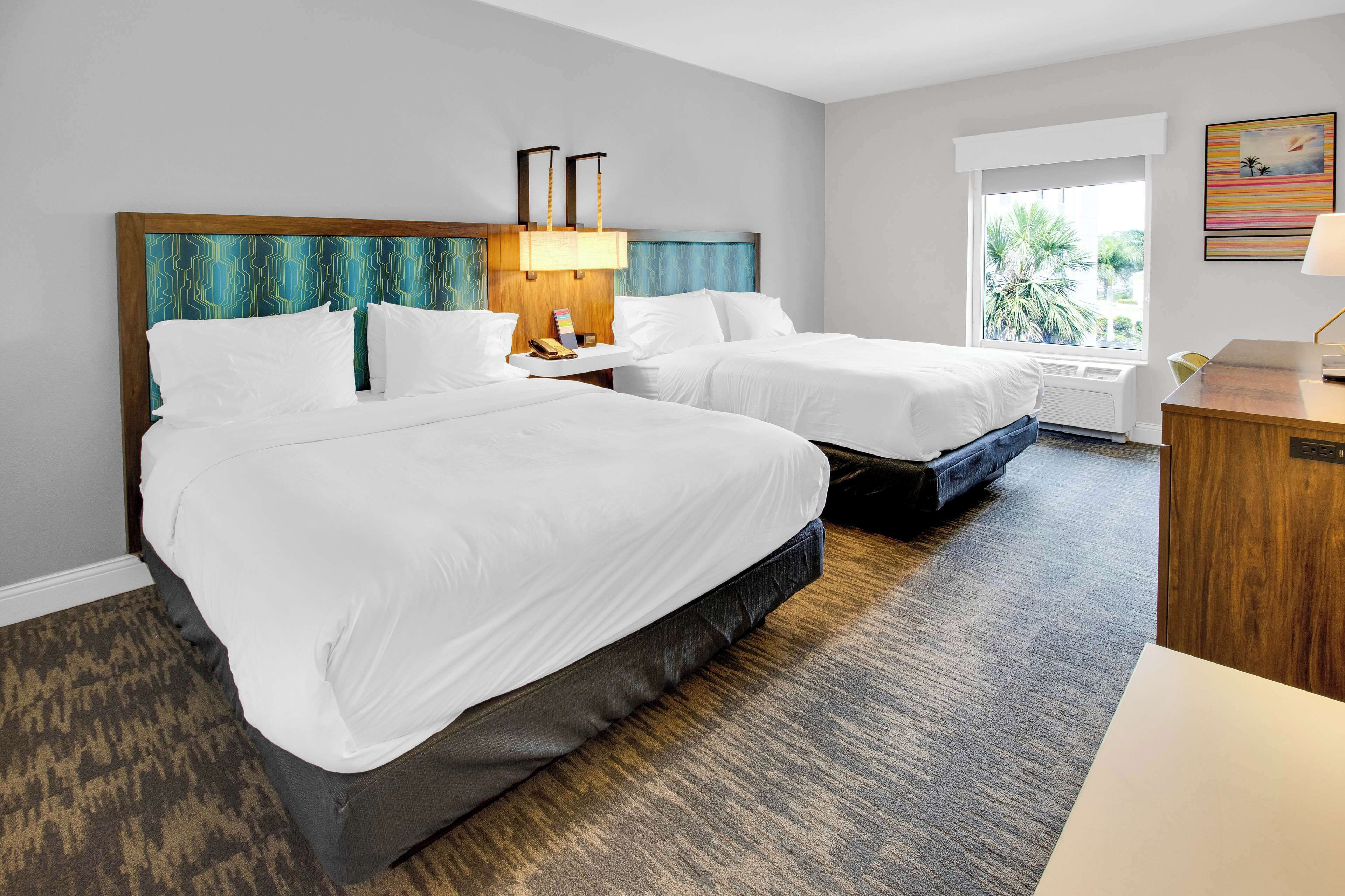 room, accessible, non smoking | desk, blackout curtains, soundproofing, iron/ironing board