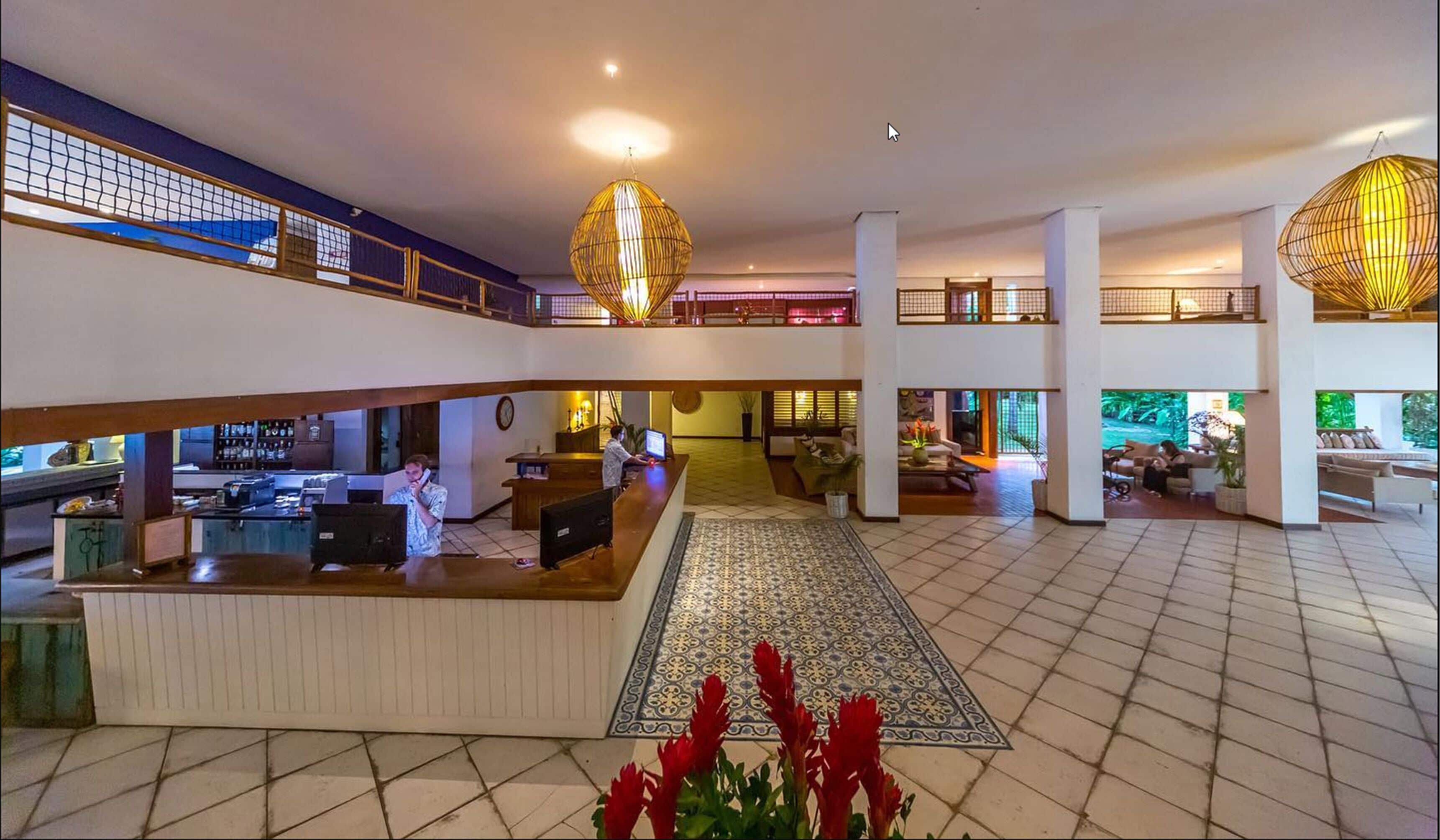 2 bars/lounges, poolside bar