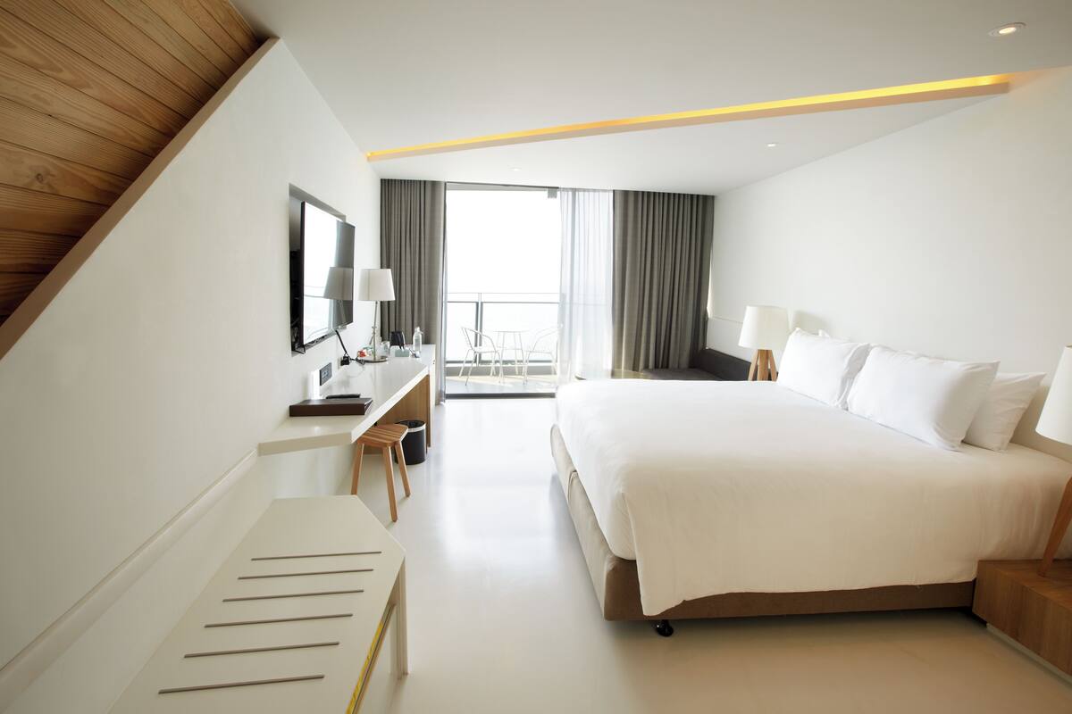 Minibar, két bảo mật tại phòng, bàn, màn/rèm cản sáng 