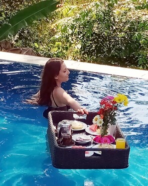 Bữa sáng kiểu Âu hàng ngày với phụ phí nhỏ 