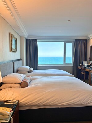 주니어 오션 스위트 | 객실 내 금고, 책상, 다리미/다리미판, 무료 WiFi