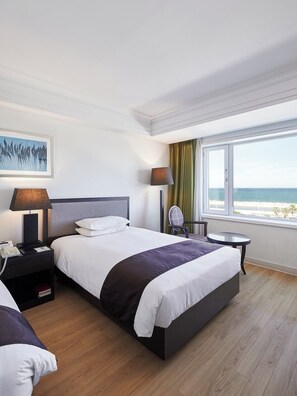 Zimmersafe, Schreibtisch, Bügeleisen/Bügelbrett, kostenloses WLAN