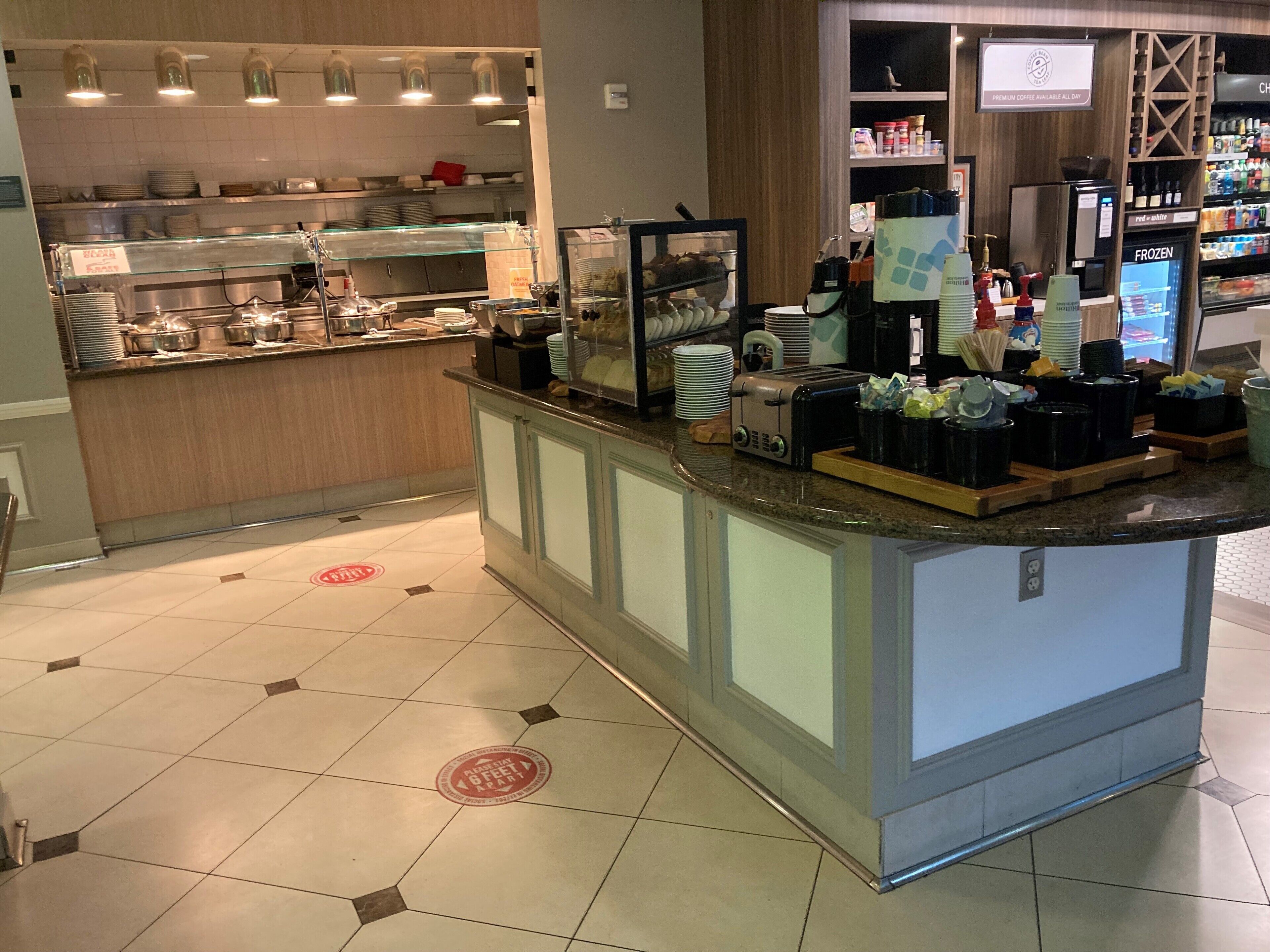 breakfast and dinner served, american cuisine