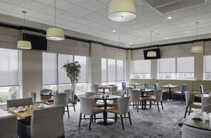 Breakfast and dinner served - Hilton Garden Inn Jonesboro (Jonesboro)
