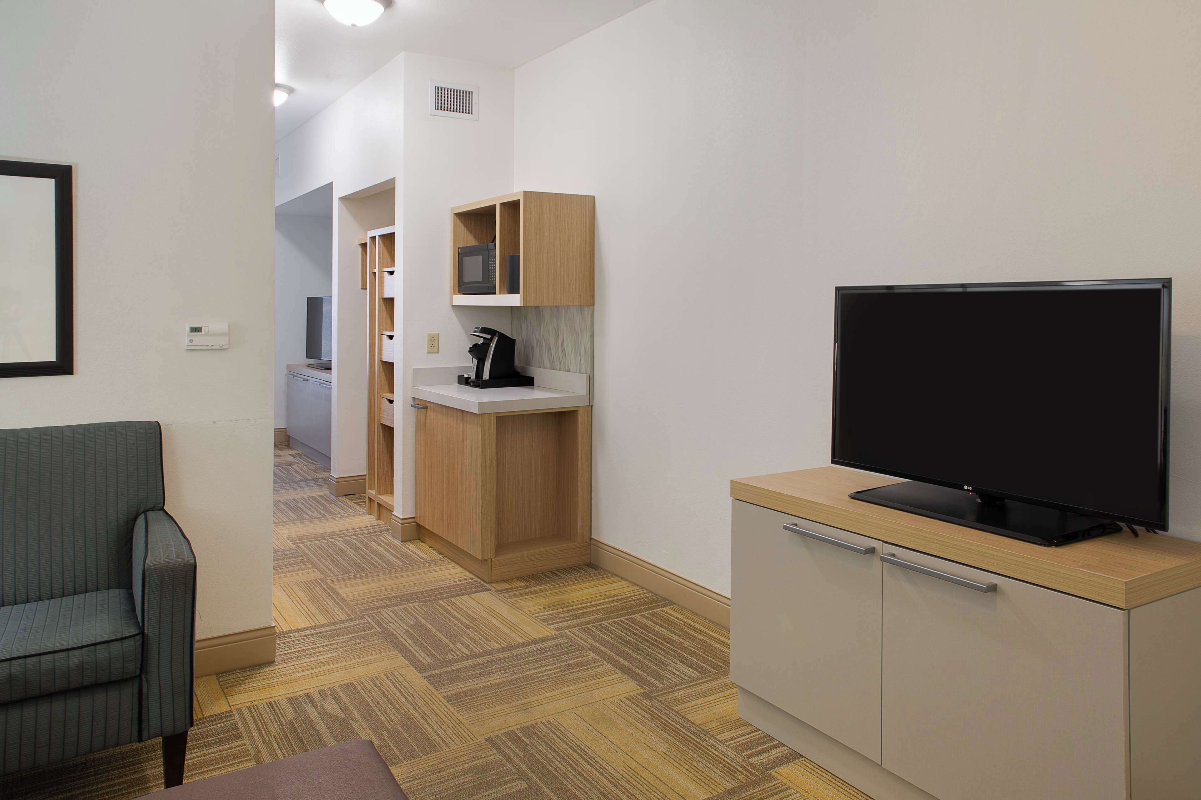 in-room safe, desk, iron/ironing board, rollaway beds