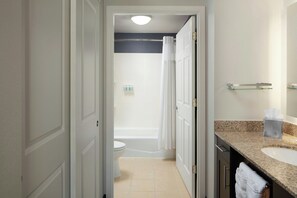 Free toiletries, hair dryer, towels, soap - Residence Inn by Marriott Arlington Courthouse (Arlington)