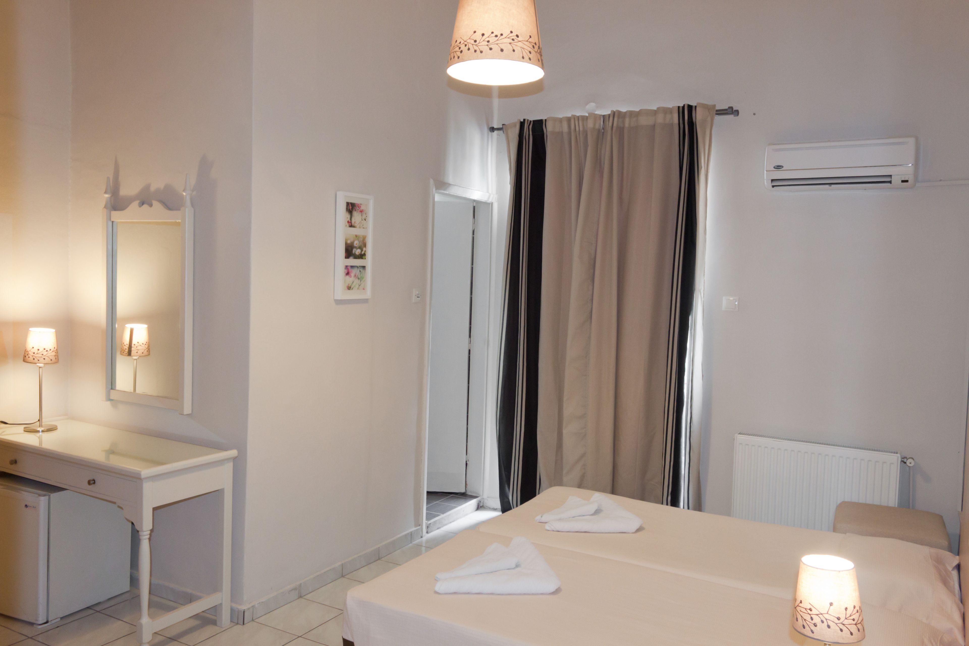 مكتب وأسرّة أطفال/رضّع (مجانًا) وواي فاي مجانًا